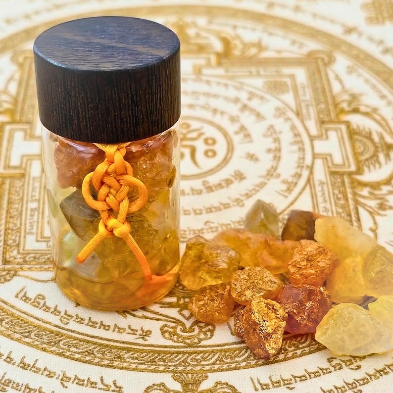 Amuleto de aceite para atraer riqueza y dinero / Amuleto para la buena suerte en los negocios y el flujo de efectivo / Regalo espiritual hecho a mano por Tenzin Dorje imagen 8