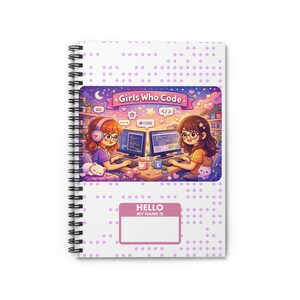 Może przedstawiać: Spiralny notatnik z okładką przedstawiającą kolorową ilustrację dwóch dziewczyn kodujących. Ilustracja zawiera tekst "Girls Who Code" i "HELLO MY NAME IS". Notatnik ma tło w kropki.
