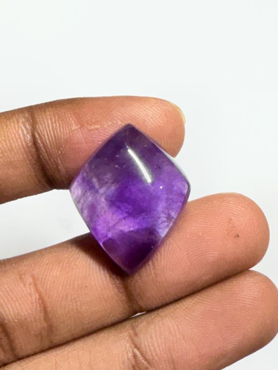 AAA Quality Amethyst Cabochon Gemstone, Semi Precious Gemstone, Loose Gemstone, For Jewelry Making. 33 ct, (26x21x6mm)