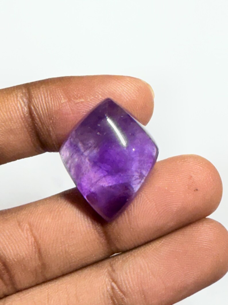 AAA Quality Amethyst Cabochon Gemstone, Semi Precious Gemstone, Loose Gemstone, For Jewelry Making. 33 ct, (26x21x6mm) image 2