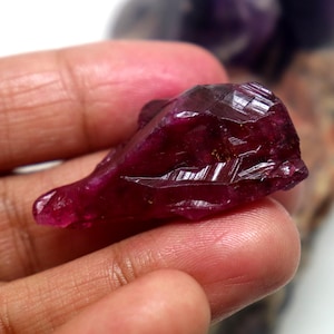 Natürlicher rauer rosa Rubin Edelstein 45.9CT ungeschliffen 37.3x22.8 mm Loser rauer, zertifizierter Rubin, Rohstein