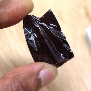 78.4 Carat Uncut 34.9x17.7mm Natural Raw Rough Red Ruby Gemstone Loose Rough Chunk Ruby Untreated Rough  Certified Uncut Ruby Rock Gemstone