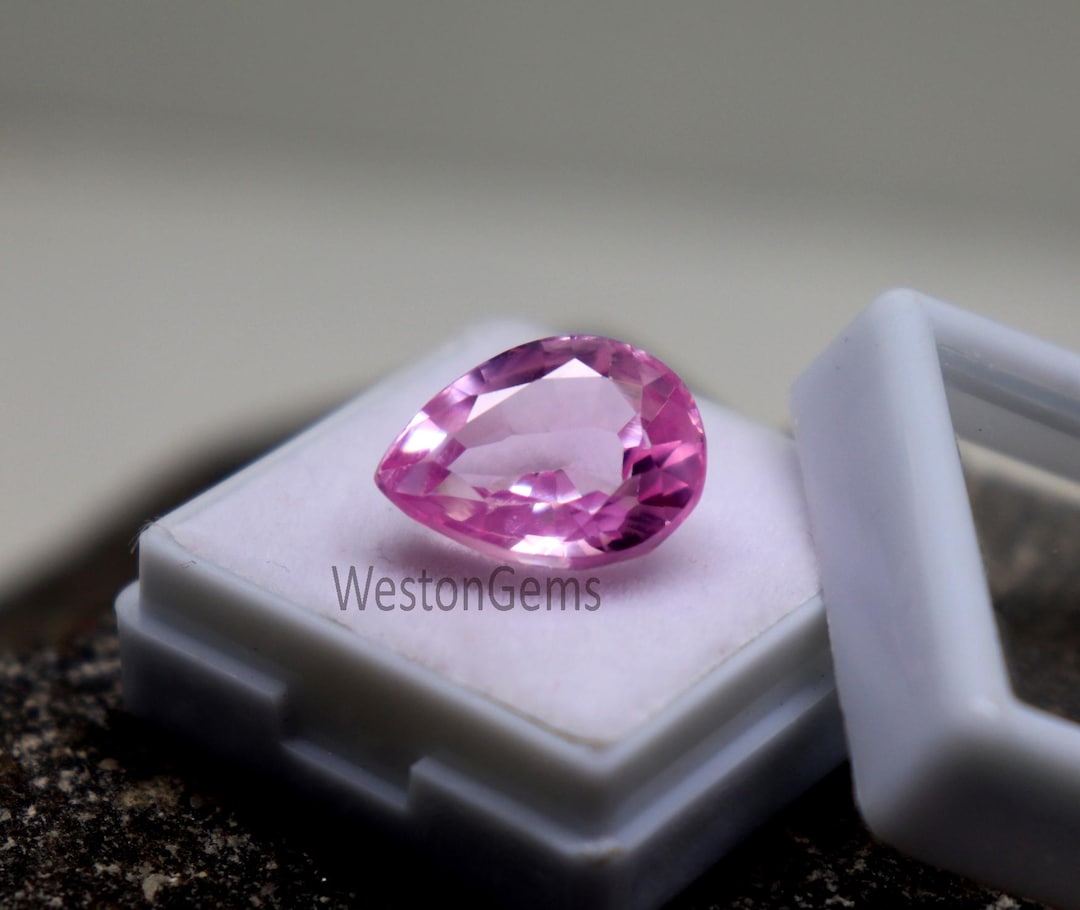 Spnelle pourpre naturel de Brmane - Pourpre 0.53 Carat - 5.5 x 4.5 x Spnelle pourpre naturel de Brmane - Pourpre 0.53 Carat - 5.5 x 4.5 x