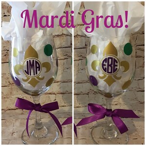 Personalized Mardi Gras Wine Glass - Fleur de Lis, Carnival Party Favor