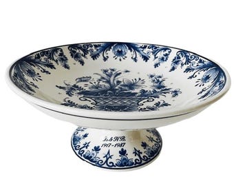 Vintage Delft Blue fruit bowl on foot 't Delftse Huys 1980s