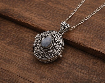 Colgante vintage de caja de veneno de plata con piedra preciosa / Collar con medallón secreto / Colgante de amuleto de pastillero hecho a mano / Joyería de estilo bohemio antiguo