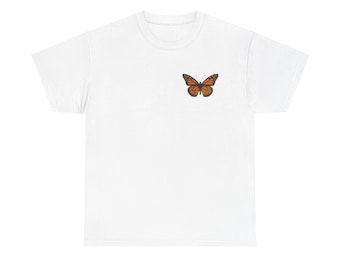 バタフライプリントのユニセックスヘビーコットンTシャツ - 自然愛好家のシャツ、夏のカジュアルウェア、環境に優しいギフト、バタフライ愛好家のTシャツ、[...]