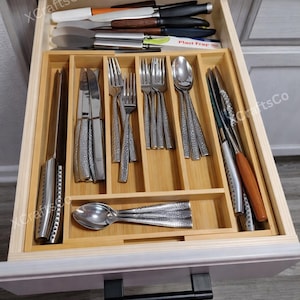 Expandable Bamboo Kitchen Drawer Organizer, Cutlery Holder, Flatware Organizer, Utensil Organizer, Adjustable Silverware Drawer Tray