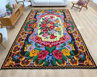 Vintage Moldovian Rose Kilim Rug: Large Floral Wool Flatweave Tapestry