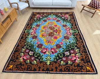 Vintage Moldovan Rose Kilim Rug: Handmade Wool, Bohemian Decor (7x10)