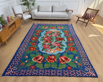 Vintage Moldovian Rose Kilim Rug: Handwoven Wool, Bohemian Decor (7x10)