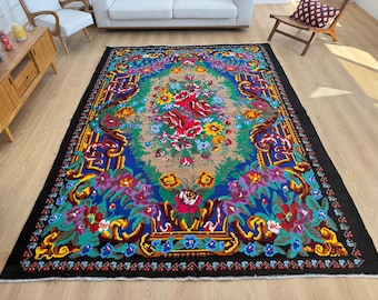Vintage Moldovan Rose Kilim Rug: Handwoven Floral Wool Carpet (7'9" x 10'9")