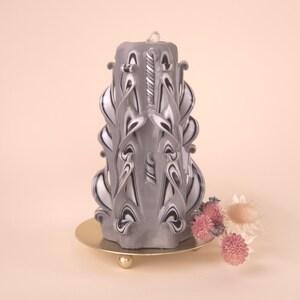 Stylish Grey Carved Candle with Black Pattern, Handmade Minimal Design, Gift and Cozy Light for Any Interior (Classic Pyramide 16×10 cm)