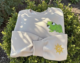 Camiseta bordada de Pascal Disneyland, sudadera con bordado de Enredados de Disney, sudadera con capucha de Disney World, cuello redondo de Rapunzel, camiseta de viaje de Disney