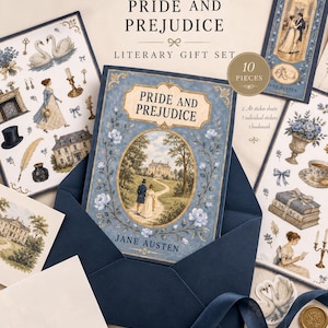 Puede incluir: Un set de regalo literario de Pride and Prejudice de 10 piezas, que incluye dos hojas de pegatinas A5, siete pegatinas individuales y un marcapáginas. El set presenta ilustraciones en tonos azules de cisnes, una mansión y figuras.