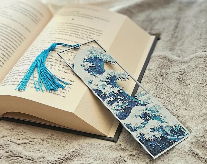 Hokusai Wave Bookmark | Japanese Art, 3D Printed Tassel