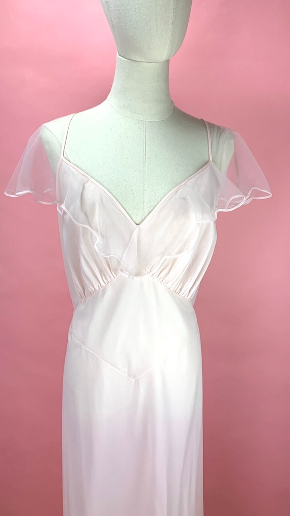 1960’s Deadstock Scalloped Pink Nightgown Size La… - image 4