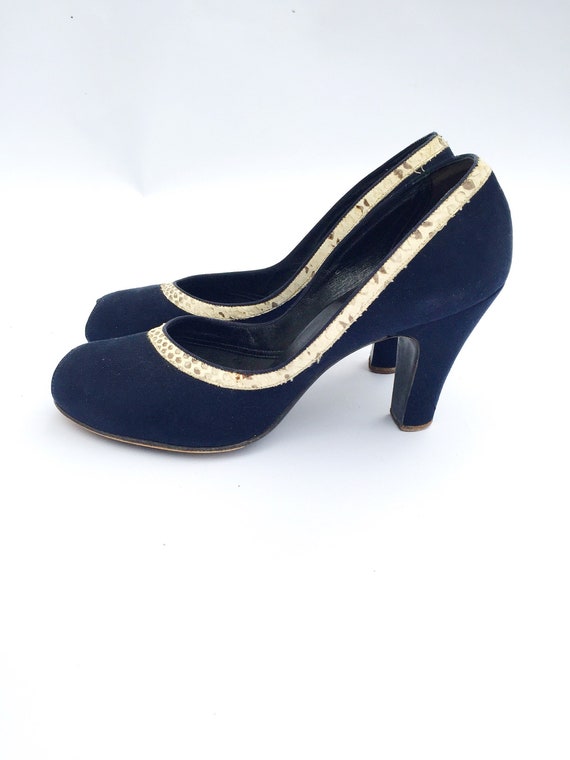 navy heels size 6