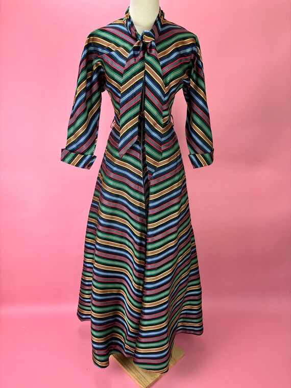 1940’s Rainbow Satin Housedress - image 2