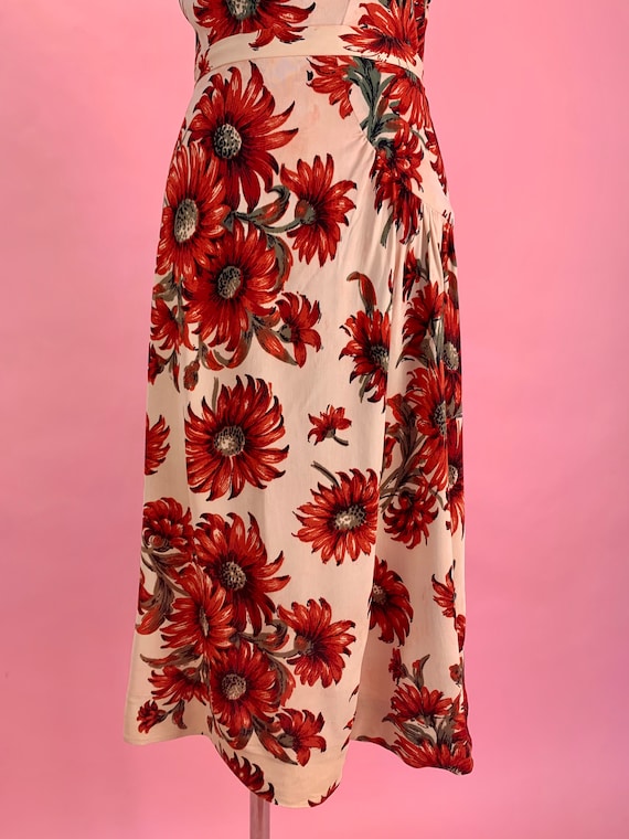 1940’s Rayon Jersey Sunflower Print Dress - image 4