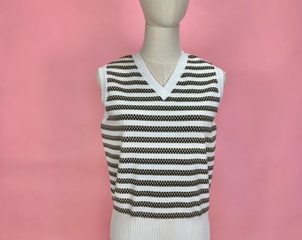 1970’s Knit Polyester Sleeveless Sweater Vest Med