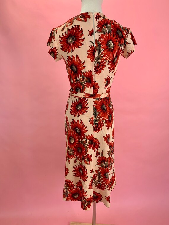 1940’s Rayon Jersey Sunflower Print Dress - image 8