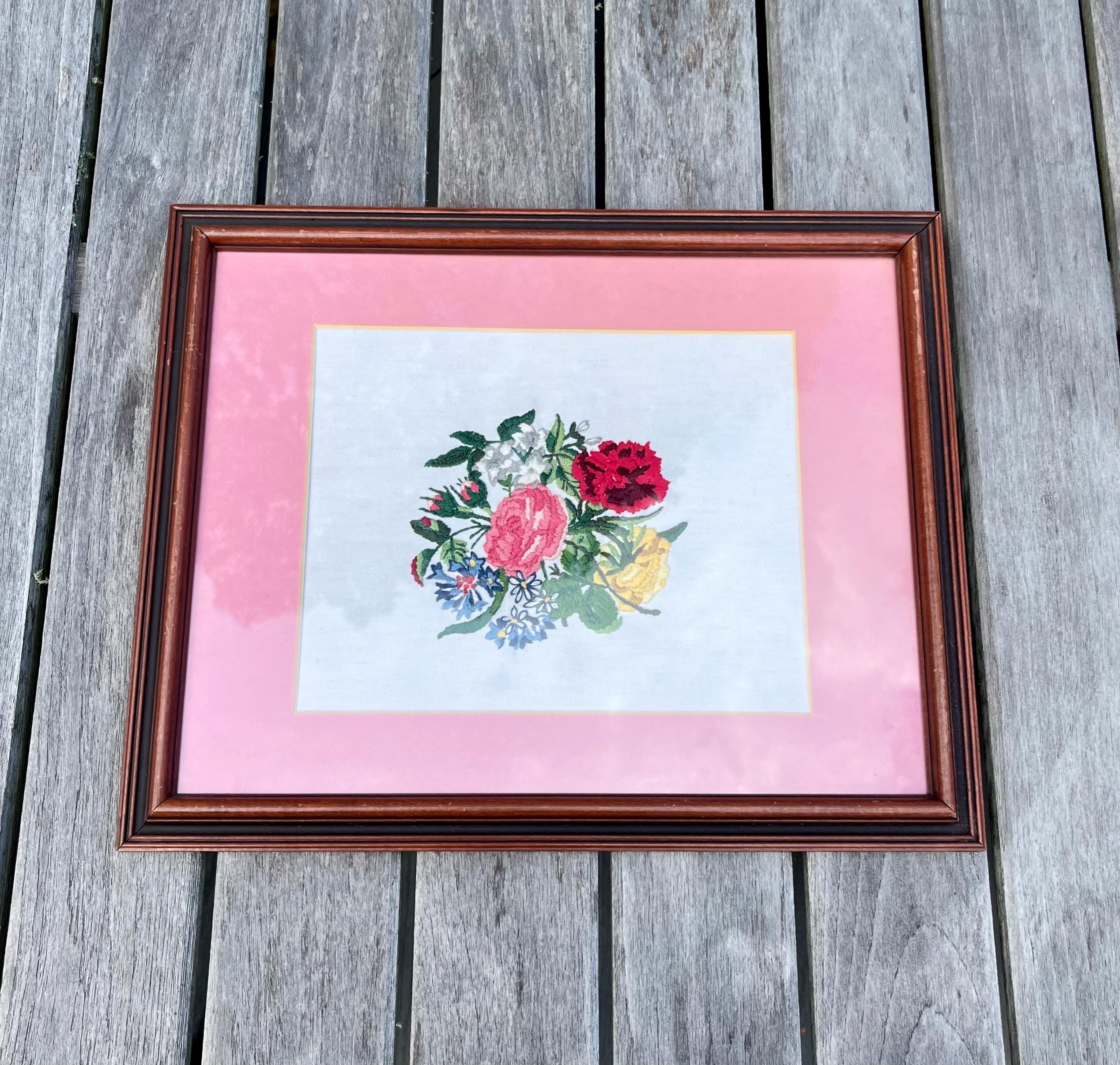 ヴィンテージ額入り花刺繍アート - 手縫いブーケ - Etsy 日本