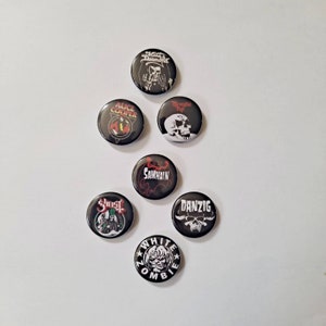Horror metal 1 inch pin set