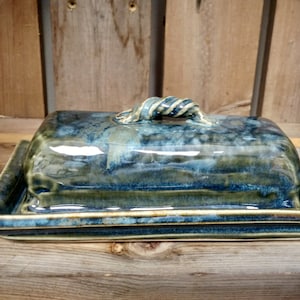 Butter Dish / butter dish with lid / covered butter dish / ceramic butter dish / pottery butter dish / stick butter / Thanksgiving / gift