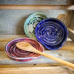 Porte-cuillère en poterie / repose-cuillère / porte-ustensiles / repose-cuillère en céramique / repose-cuillère pour cuisinière / cadeau pour cuisinier / cadeau de fête des pères