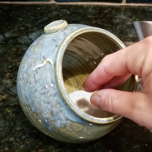 Salt pig / pottery salt pig / handmade pottery / salt cellar / pottery salt cellar / salt keeper / ceramic salt keeper / gift / Thanksgiving
