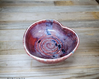 Bol de cerámica con forma de corazón / bol con forma de corazón / regalo de boda / bol para anillos / plato para joyas / cerámica / regalo para ella / bol de recuerdo / mamá