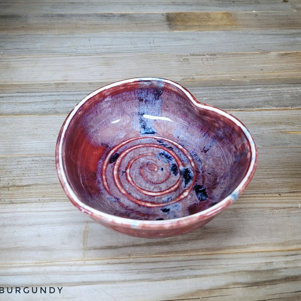 Ceramic Heart Bowl / heart-shaped bowl / wedding gift / ring bowl / ring bowl / Jewelry bowl / pottery bowl / small bowl / Mother's Day