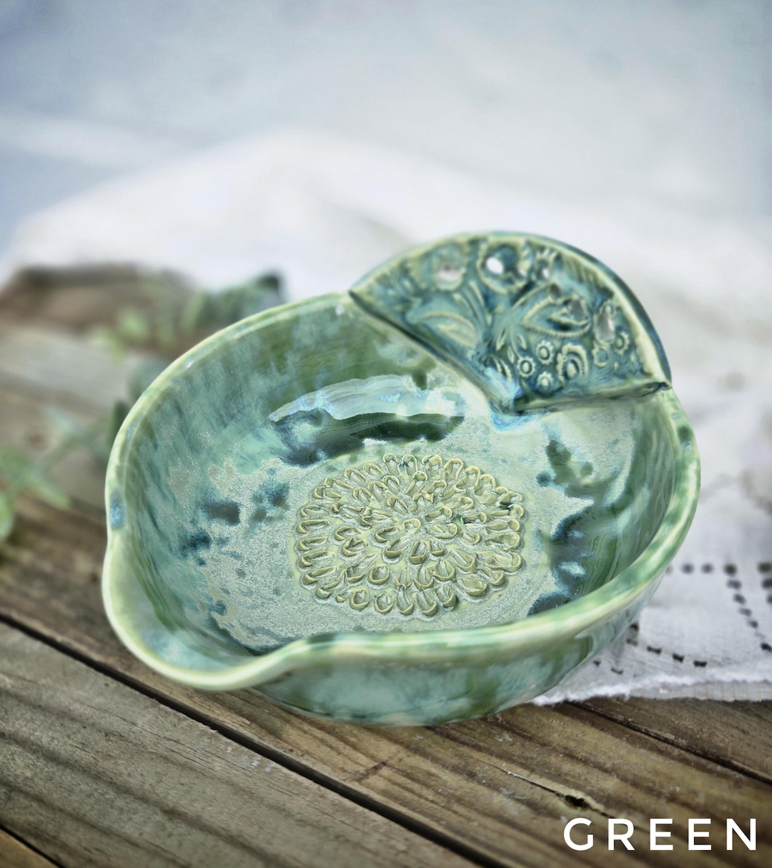 Herb Stripper Bowl & Garlic Grater, Ceramic Garlic Grater, 2 in 1 Herb Stripper Bowl, Grater with Spout, Handmade Kitchen Tool, home cooking