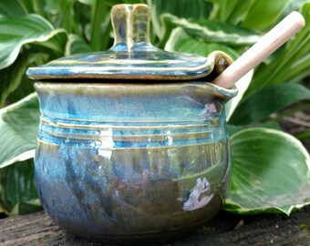 Pot de miel en poterie / pot de miel fait main avec louche de miel en bois / pot de miel fait main / pot de miel / pot de sucre en céramique / cadeau de fête des mères