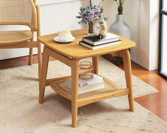 Mesita auxiliar de bambú natural para sofá – Mesa auxiliar de ratán con estante de almacenamiento para sala de estar