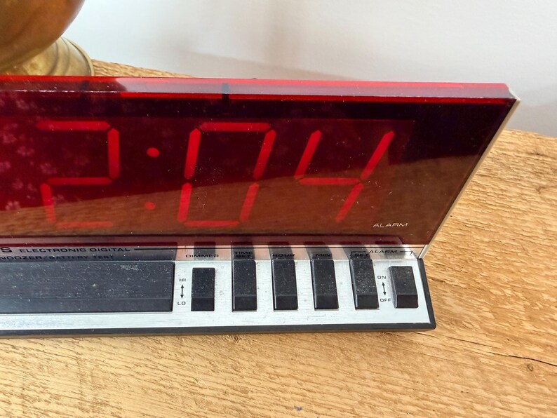 Vintage 1980s Spartus Digital Alarm Clock - Large Red LED Display ...