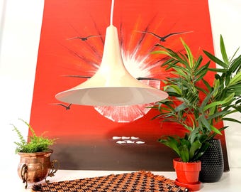 Vintage 1970s Space Age Pendant Lamp | Cream Trumpet Tulip Hanging Light | Mid Century Modern Scandinavian Ceiling Fixture