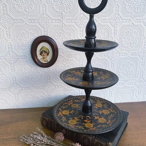 Vintage Tiered Serving Stand | Hand Painted Floral Wood Display | Three Tier Black Lacquer Dessert Tray | Pastry Stand | Tea Party Decor immagine 1