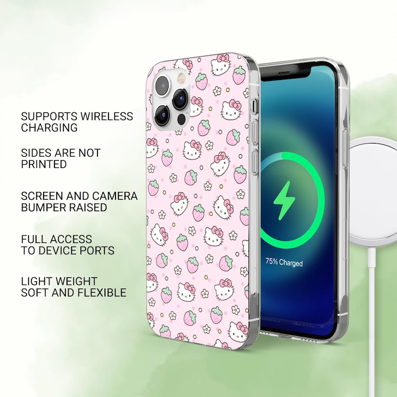 Puede incluir: Funda de tel&eacute;fono rosa con un patr&oacute;n repetido de caras de Hello Kitty, fresas y flores. La pantalla del tel&eacute;fono muestra un s&iacute;mbolo de carga. El texto de la izquierda dice: Admite carga inal&aacute;mbrica, los lados no est&aacute;n impresos, etc.