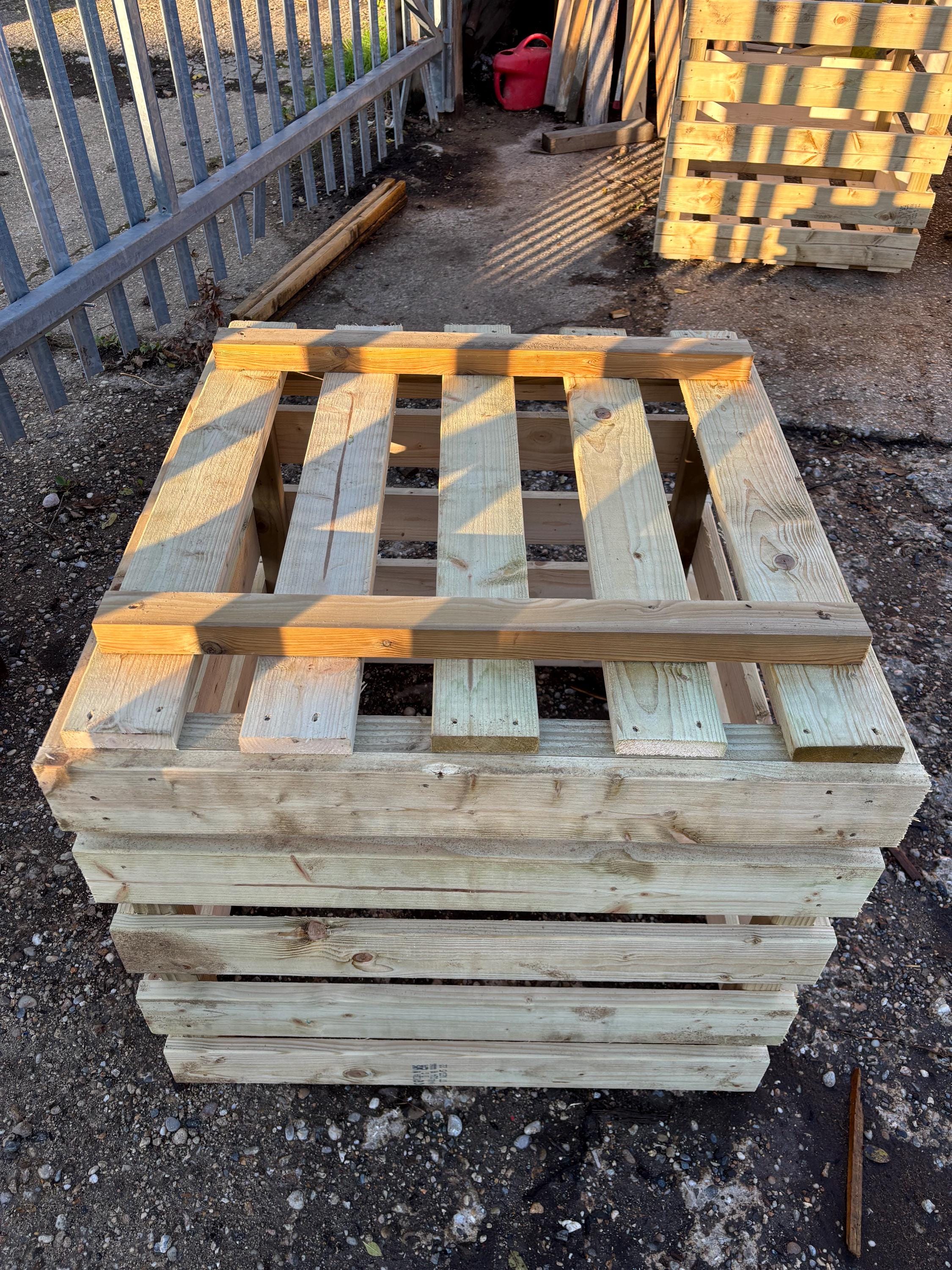 Hay Stack Box Horse Hay Feeder / Hay Box Crate - Delivered Fully Built - 70x70x70cm ...