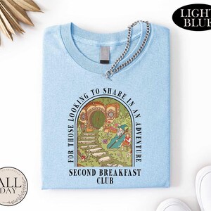Second Breakfast Club Shirt, Adventure Bookish T-shirt, Fantasy Book Lover Top, Middle-Earth Fan Inspired Apparel, Cottagecore Sweatshirt Bild 6