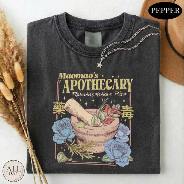 Camiseta de boticario de Mao Mao, camiseta gráfica de poción de anime kawaii, regalo de chica de anime de colores cómodos, camiseta para amantes del anime, suéter de manga Poison Tester