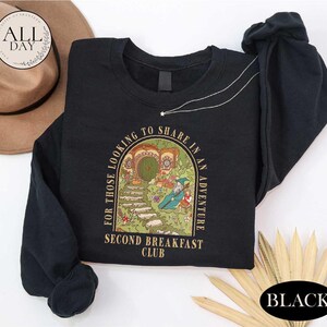 Second Breakfast Club Shirt, Adventure Bookish T-shirt, Fantasy Book Lover Top, Middle-Earth Fan Inspired Apparel, Cottagecore Sweatshirt Bild 7