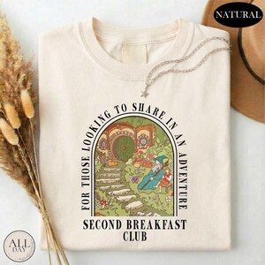 Second Breakfast Club Shirt, Adventure Bookish T-shirt, Fantasy Book Lover Top, Middle-Earth Fan Inspired Apparel, Cottagecore Sweatshirt Bild 3