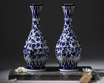 Jarrones de cerámica con flores azules pintados a mano: decoración artesanal para el hogar, regalo de San Valentín hecho a mano.