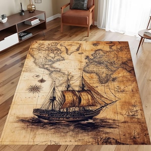 Pode incluir: Um tapete retangular com um design de mapa vintage. O tapete apresenta uma ilustração detalhada de um veleiro no oceano, com um mapa-múndi ao fundo. A paleta de cores inclui tons de castanho e bege.