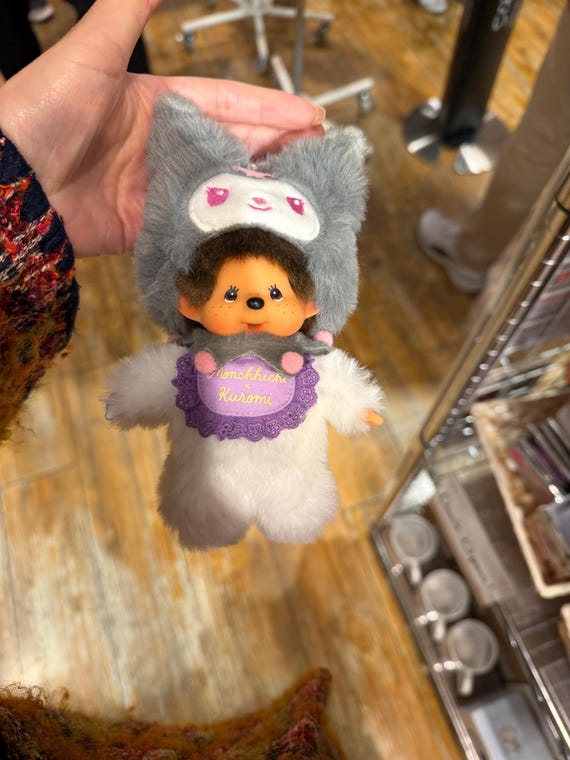 マルルク KISHIDAMIKI キシダミキ ポンチョ 新品未使用 Kuromi Monchhichi Doll – Sanrio × Sekiguchi Collaboration