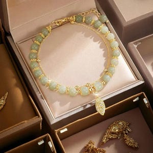 Stil Grünes Jade Armband für Damen – Goldblatt Doppelketten-Armband, Eleganter Jade-Handgelenkriemen, Schmuckgeschenk für Mädchen