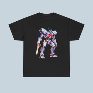 Camiseta retrô de anime com robô guerreiro, estilo anos 80, perfeita para fãs de anime e gamers.